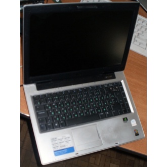 Ноутбук Asus A8S (A8SC) (Intel Core 2 Duo T5250 (2x1.5Ghz) /1024Mb DDR2 /120Gb /14" TFT 1280x800) - Щербинка